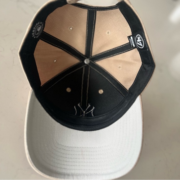 Yankees Cap Like New - Picture 8 of 8